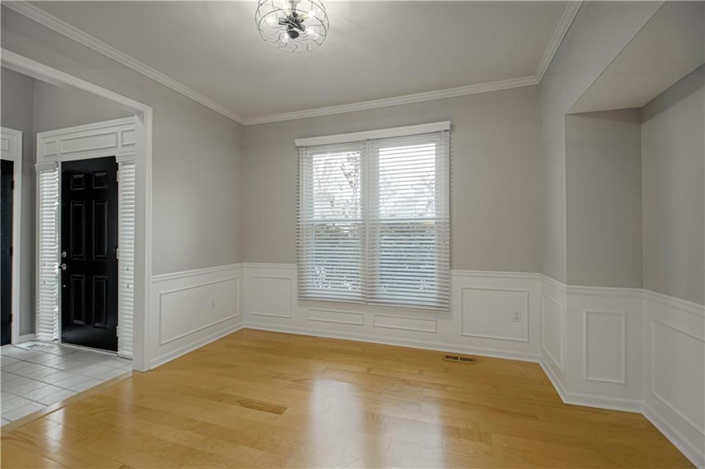 6913 RED OAK Drive — photo 8