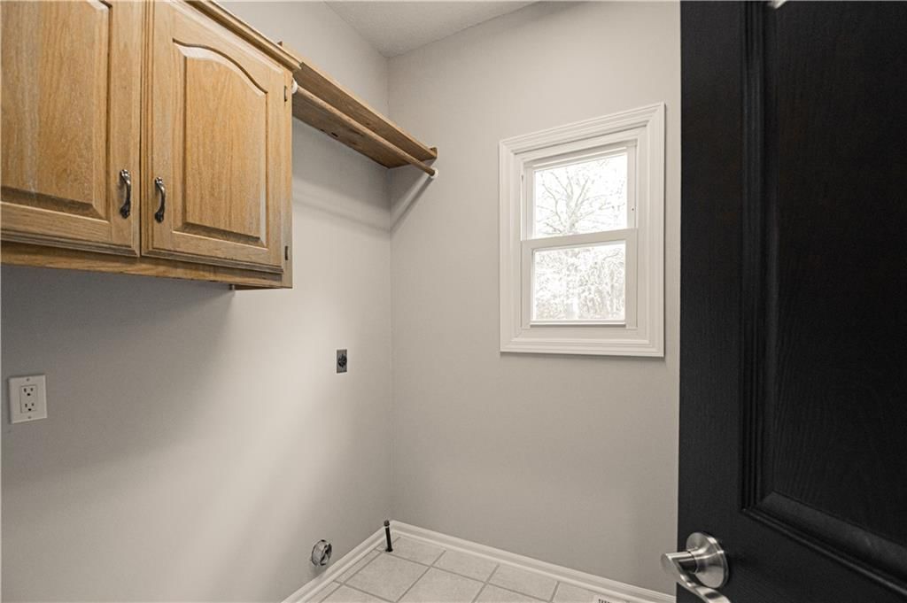 6913 RED OAK Drive — photo 9
