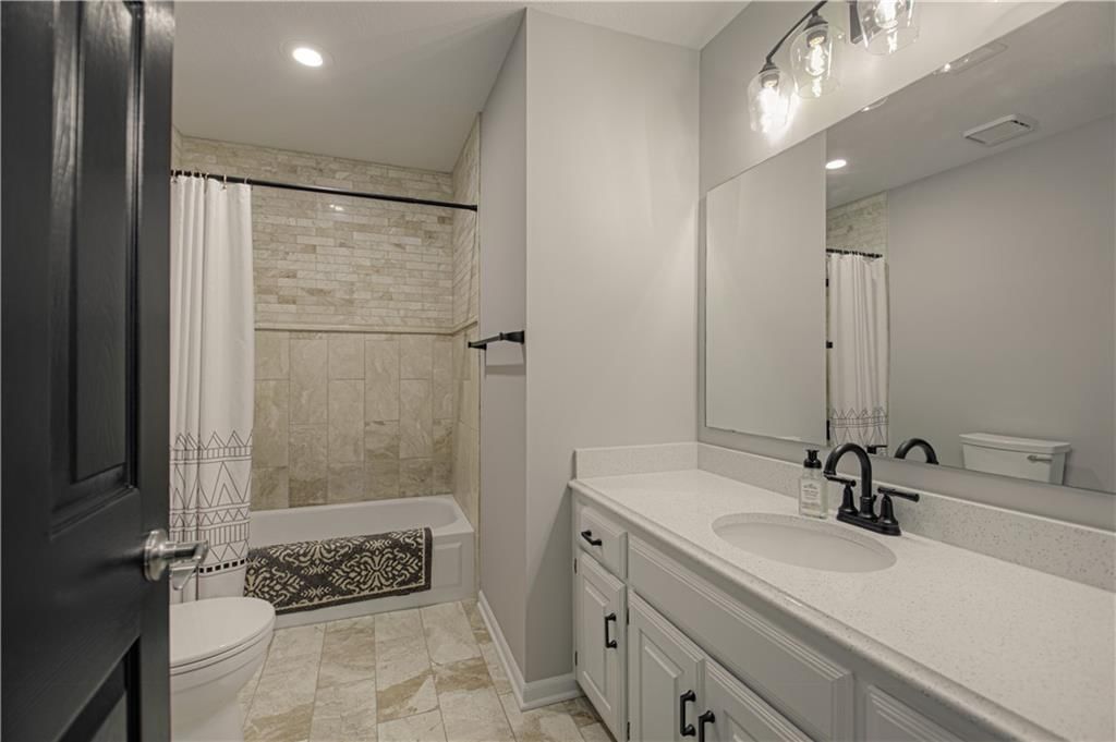 6913 RED OAK Drive — photo 13