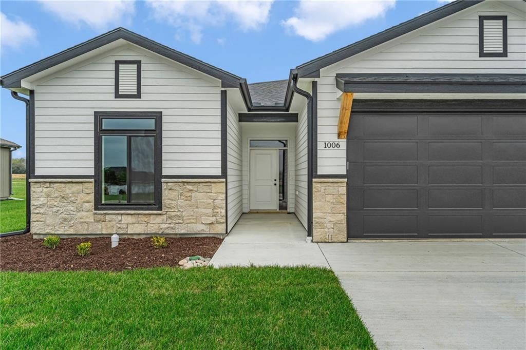 1006 Bluestem Circle — photo 2