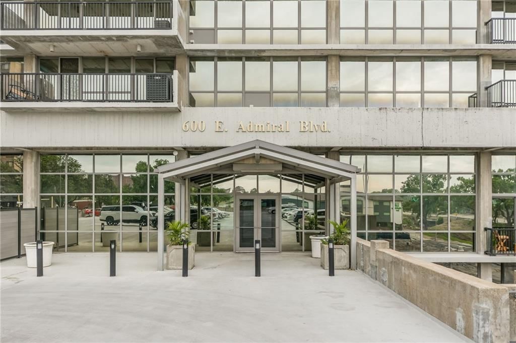 600 Admiral Boulevard — photo 2