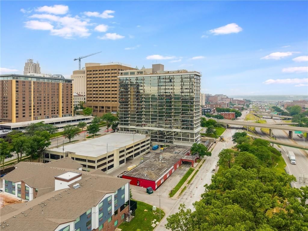 600 Admiral Boulevard — photo 4