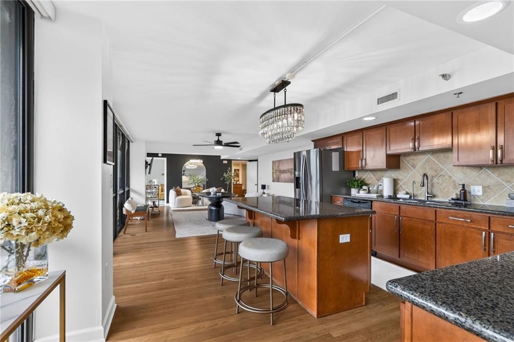 600 Admiral Boulevard — photo 18