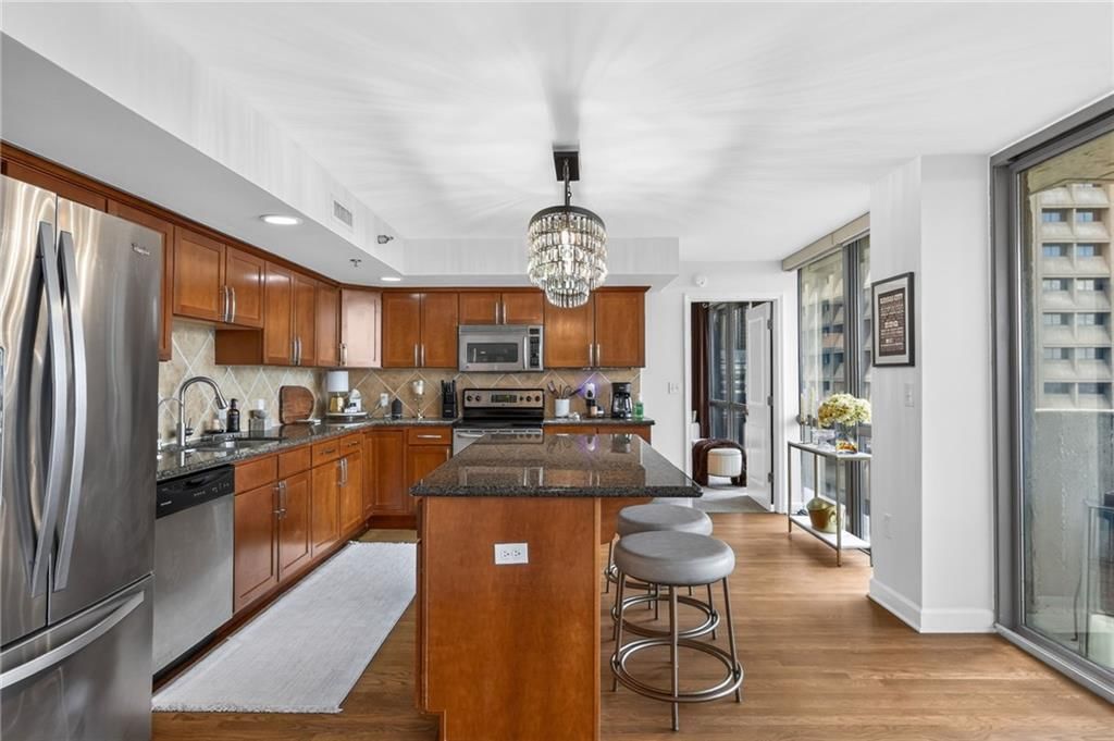 600 Admiral Boulevard — photo 20