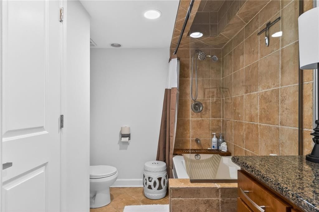 600 Admiral Boulevard — photo 28