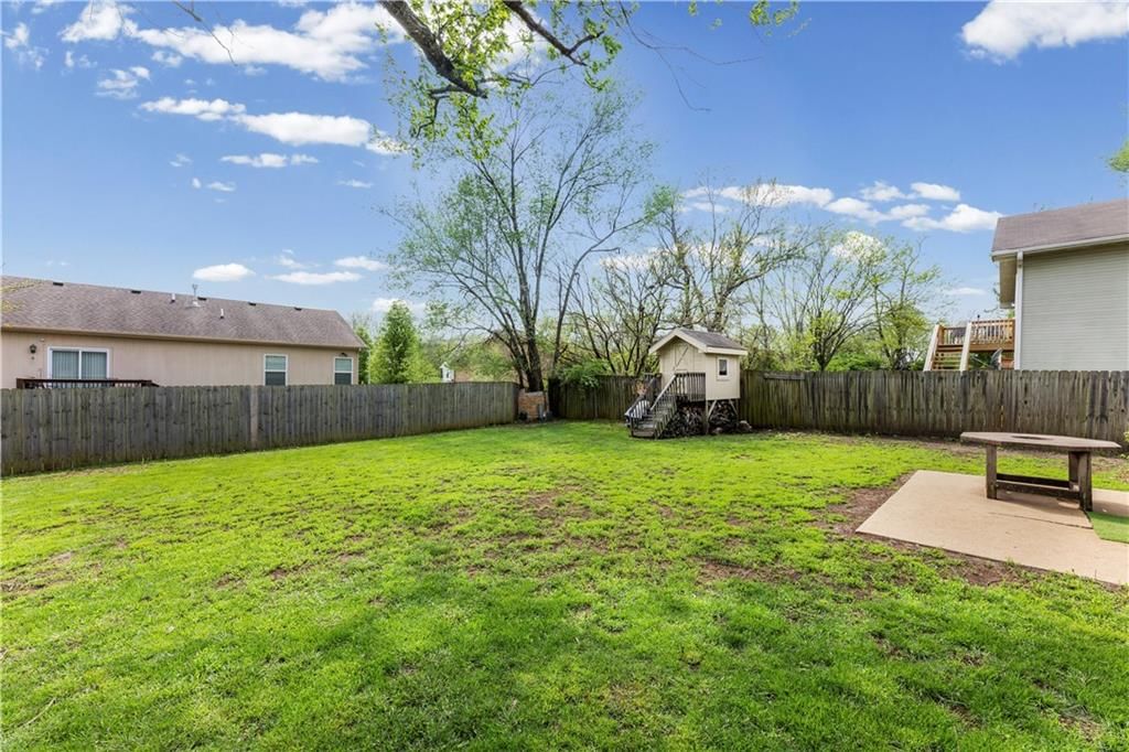 507 W CAMBRIDGE Road — photo 27