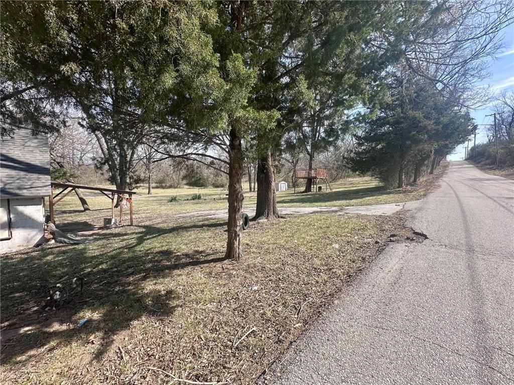 8740 Barber Avenue, Kansas City, KS