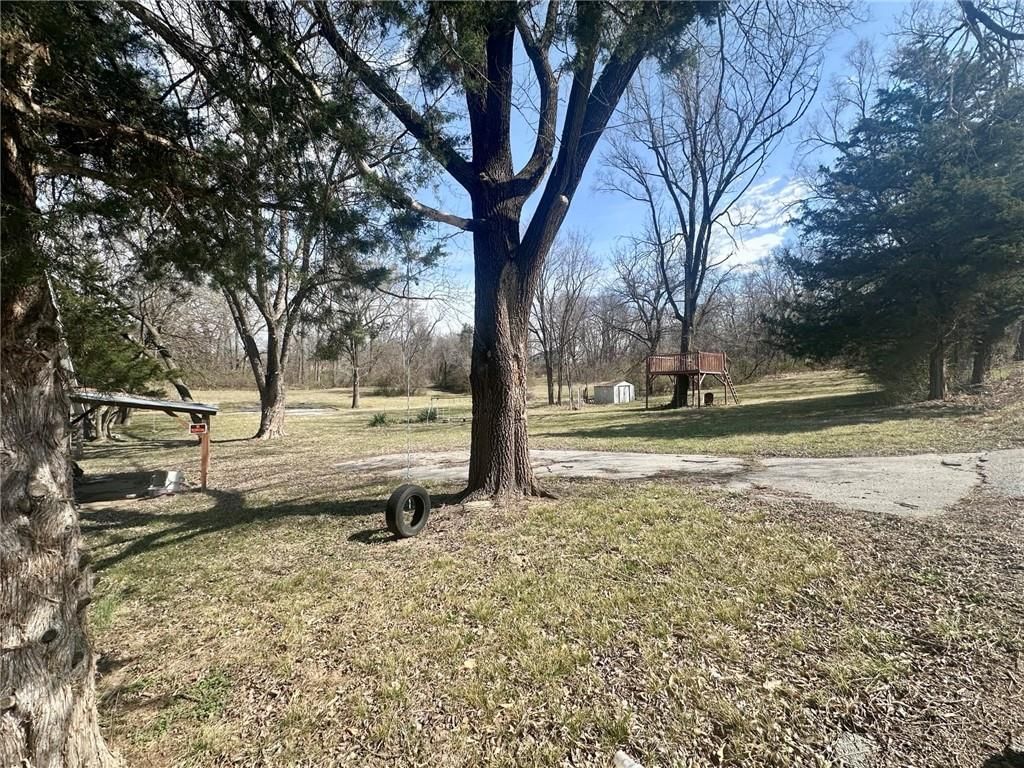 8740 Barber Avenue — photo 2