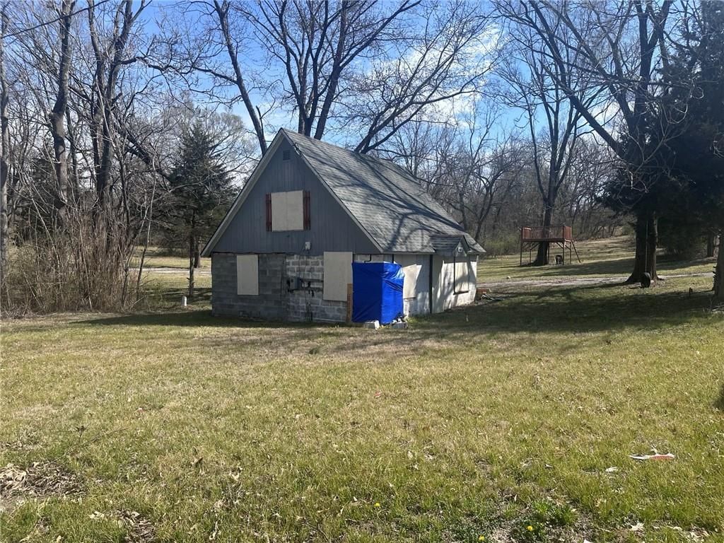 8740 Barber Avenue — photo 6