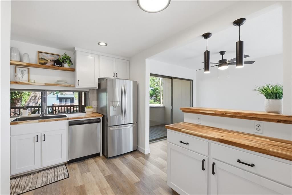 10075 N Locust Street — photo 12
