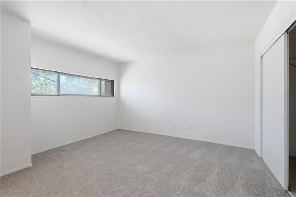 10075 N Locust Street — photo 14