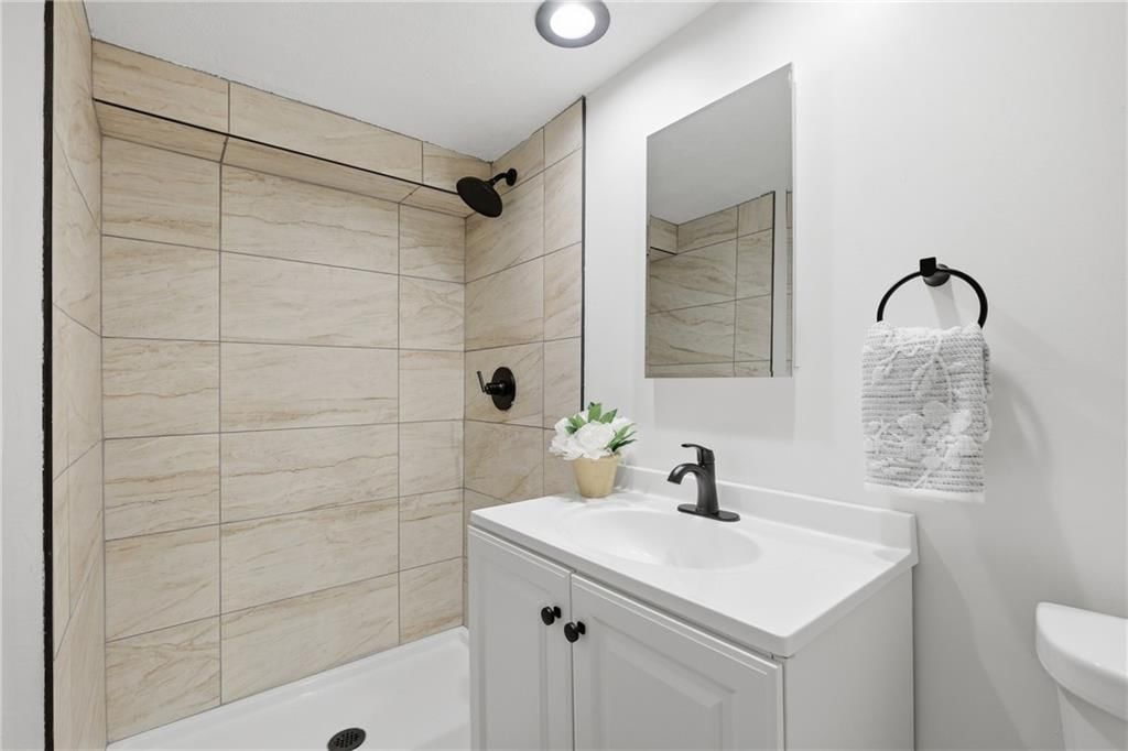 10075 N Locust Street — photo 19