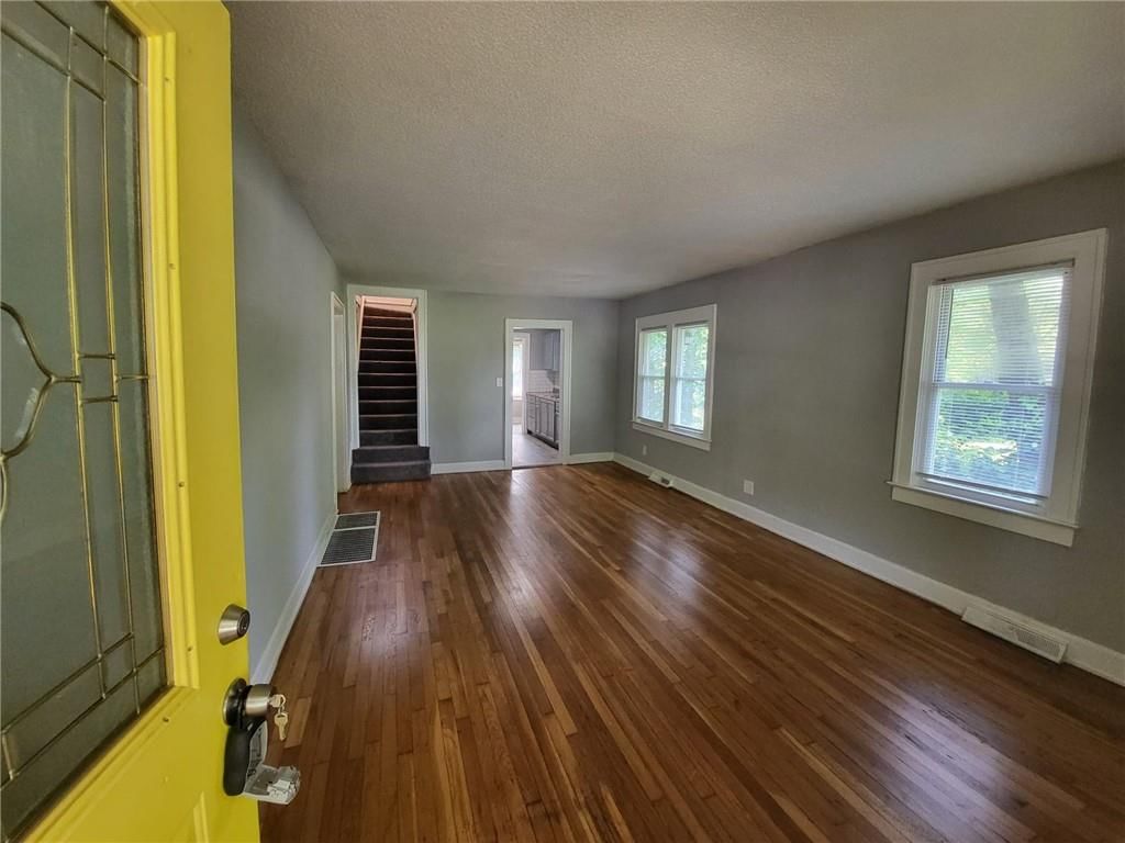 6835 Bellefontaine Avenue — photo 3