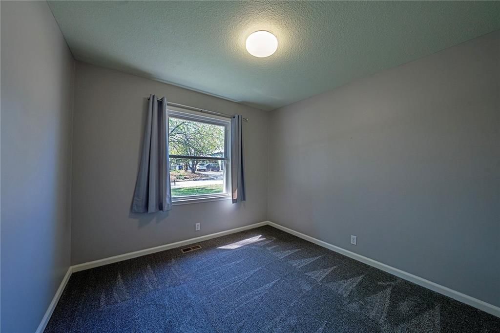 924 Holiday Drive — photo 34