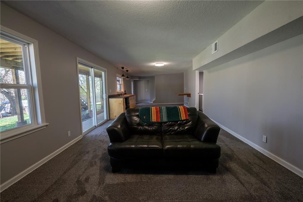 924 Holiday Drive — photo 40