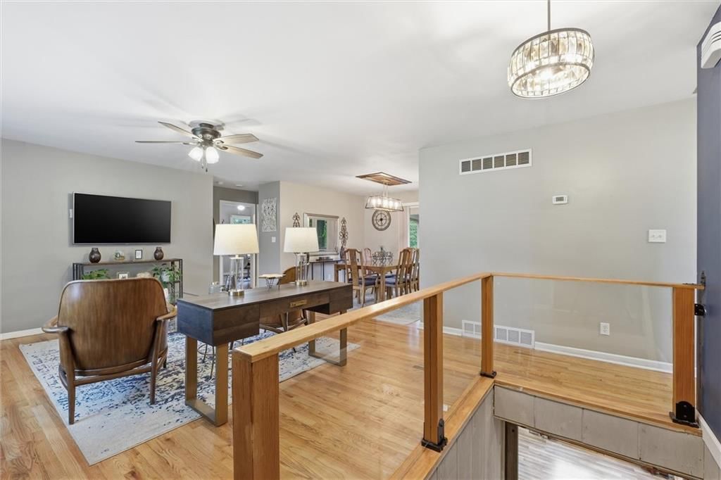 5201 Newton Street — photo 3