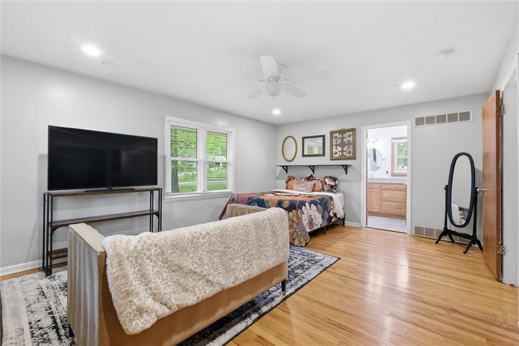 5201 Newton Street — photo 14