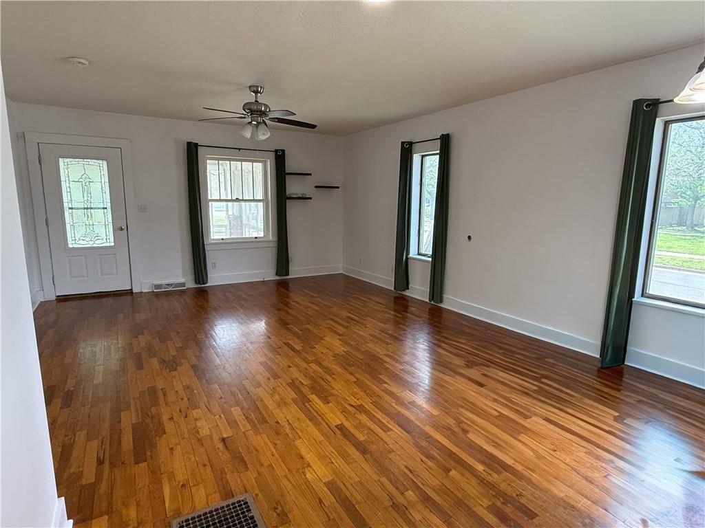 928 W Arch Street — photo 7