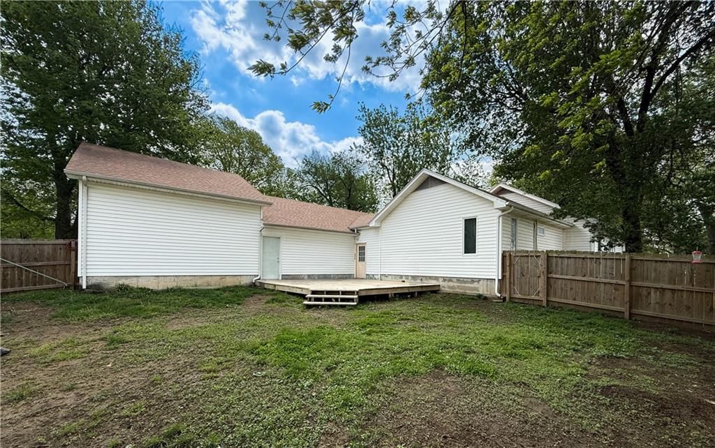 928 W Arch Street — photo 17