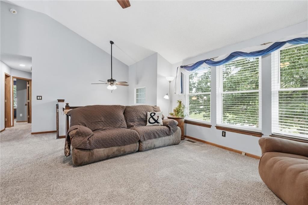 471 N Birch Street — photo 4