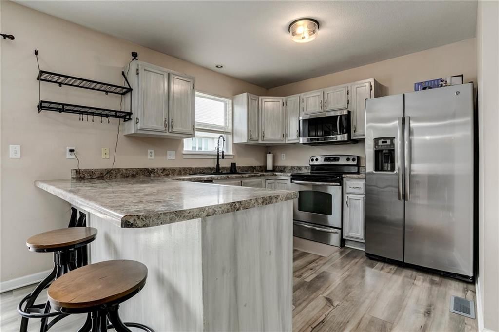 406 S Jackson Street — photo 6