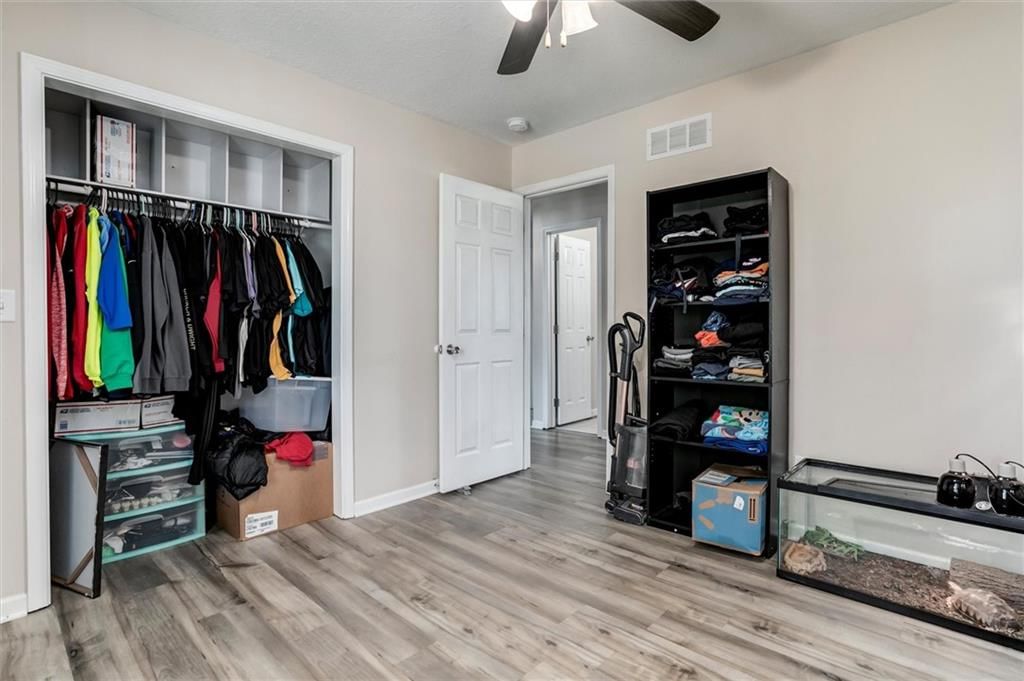 406 S Jackson Street — photo 11