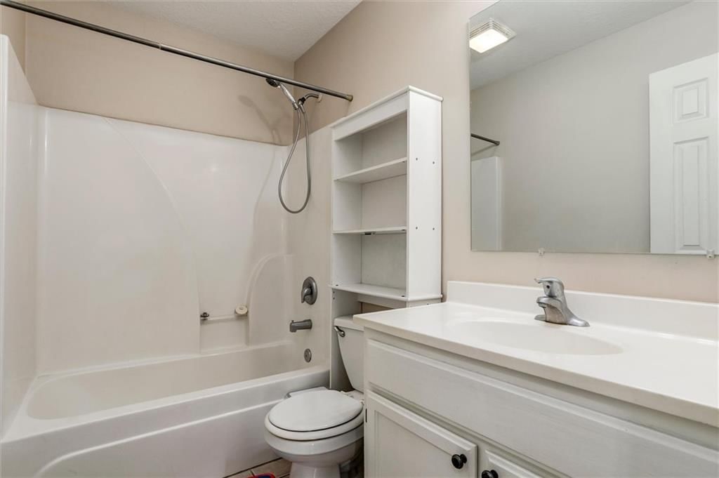 406 S Jackson Street — photo 12