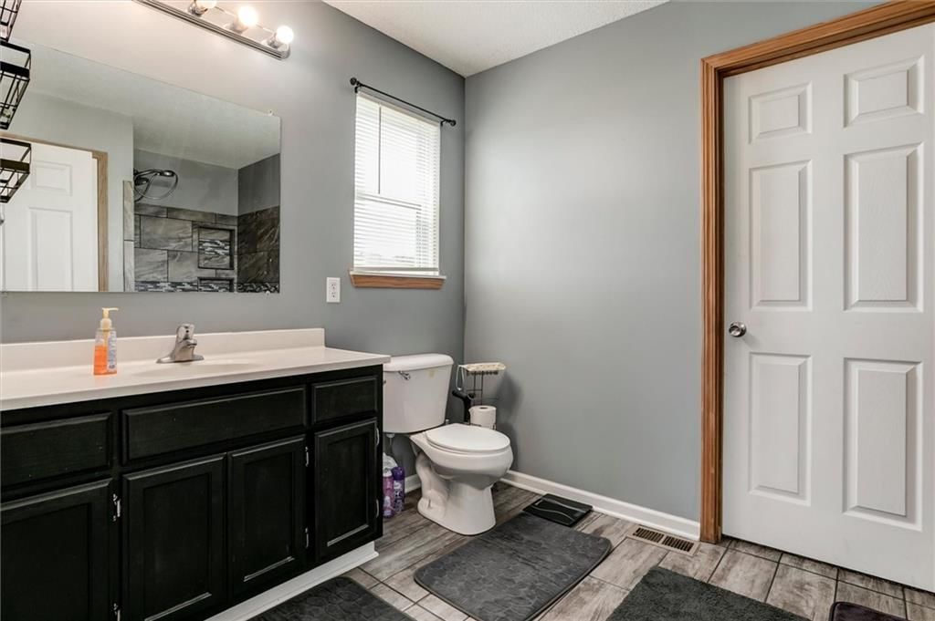 406 S Jackson Street — photo 15