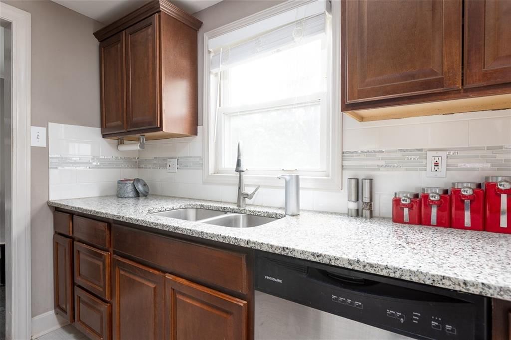 2619 NE 56TH Street — photo 7