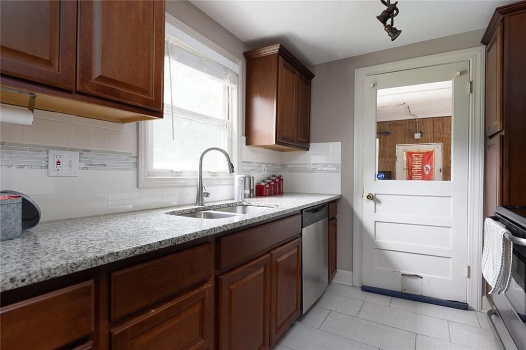 2619 NE 56TH Street — photo 9