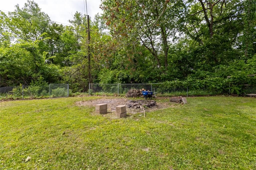 2619 NE 56TH Street — photo 27