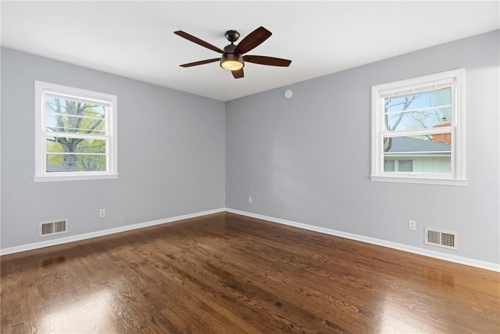 9009 Kentucky Avenue — photo 17