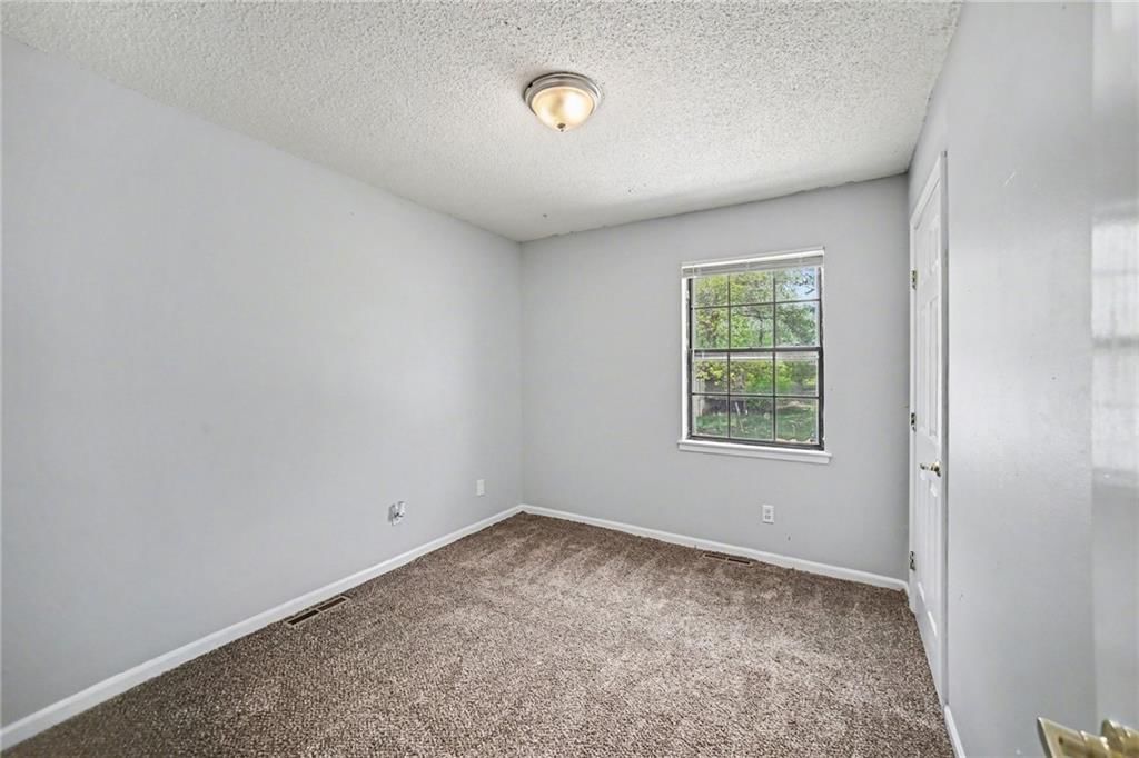 118 Nanette Street — photo 6