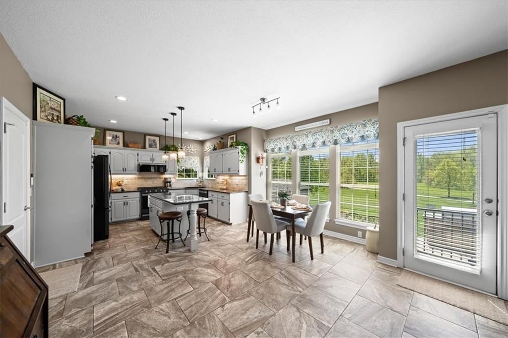 21603 W 62nd Street — photo 11