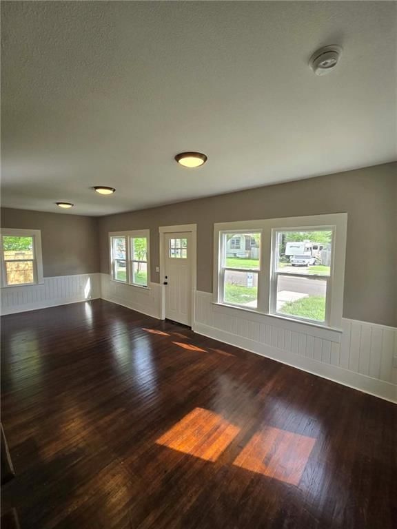 106 W Neosho Street — photo 4