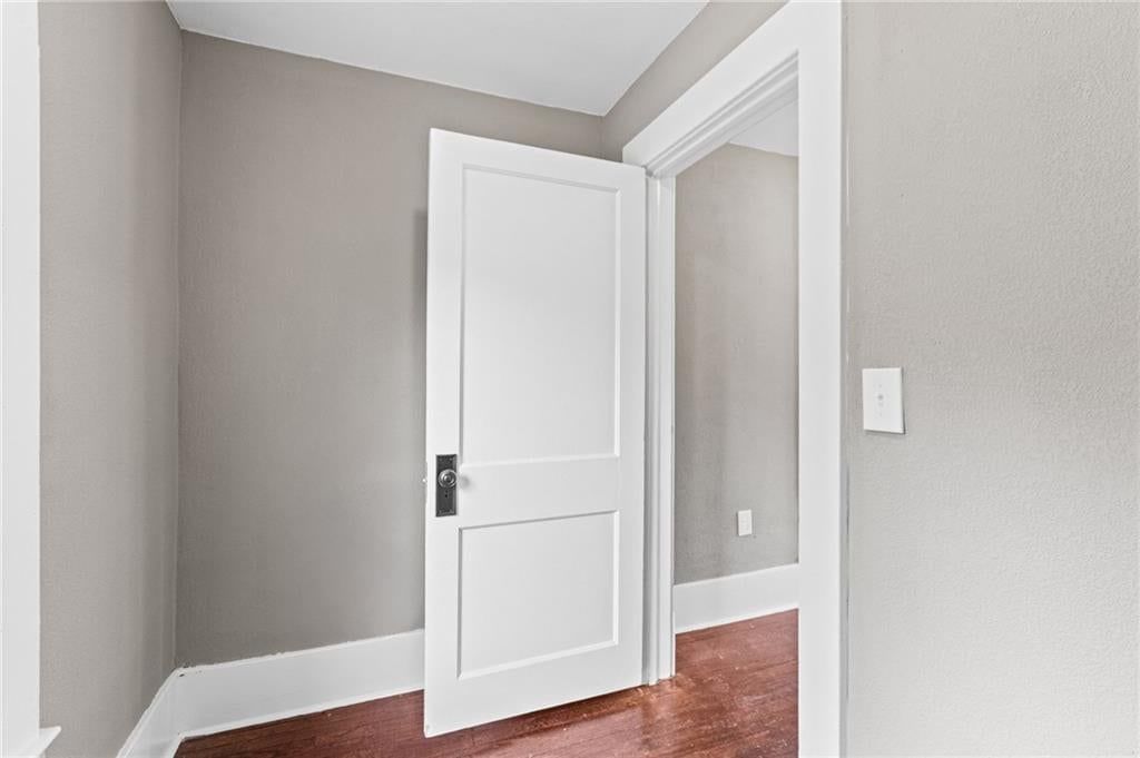 106 W Neosho Street — photo 15