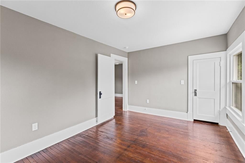 106 W Neosho Street — photo 21