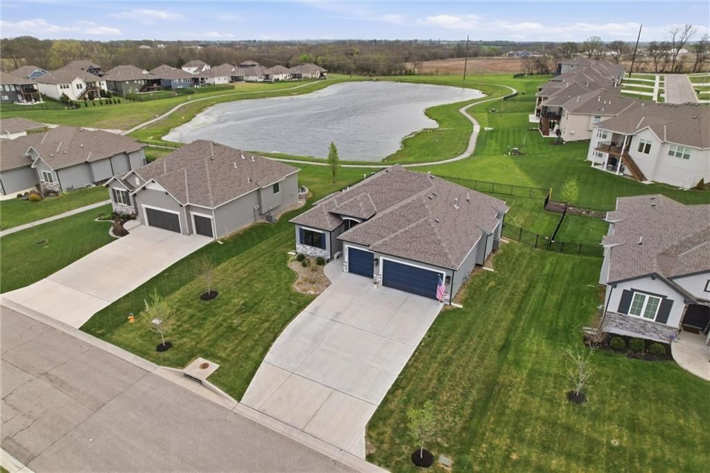 19415 W 201st Terrace — photo 37