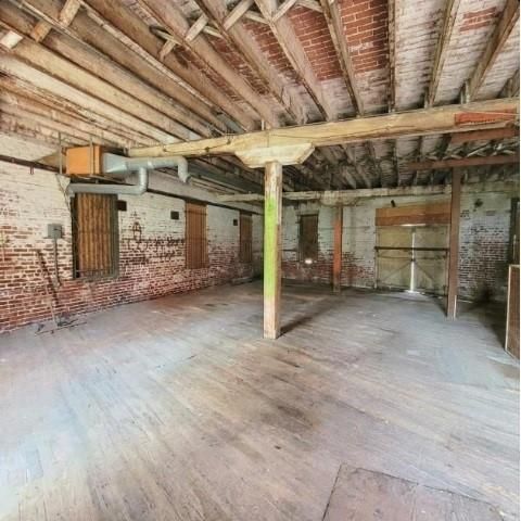 512 E Monroe Street — photo 7