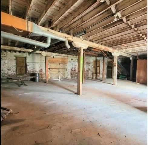 512 E Monroe Street — photo 39