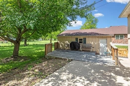 330 E Hatten Street — photo 32