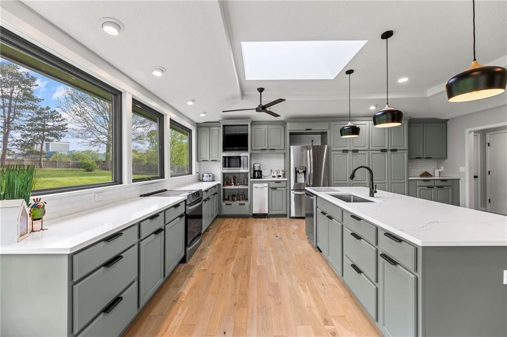 11262 Hadley Street — photo 8