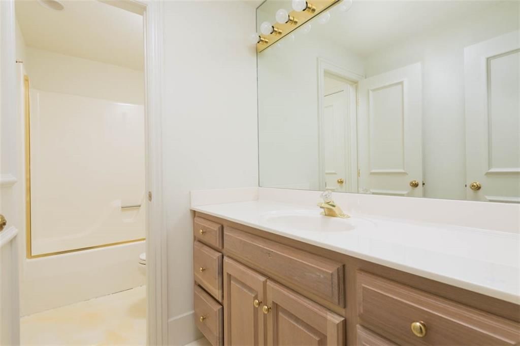 11413 Manor Road — photo 59