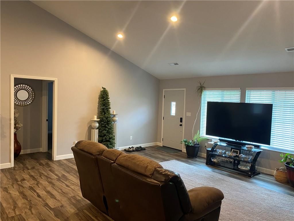102 Palm Lane — photo 6