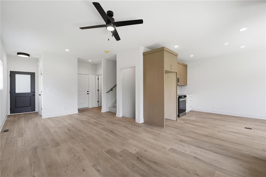 223-225 NW Orchard Court — photo 31