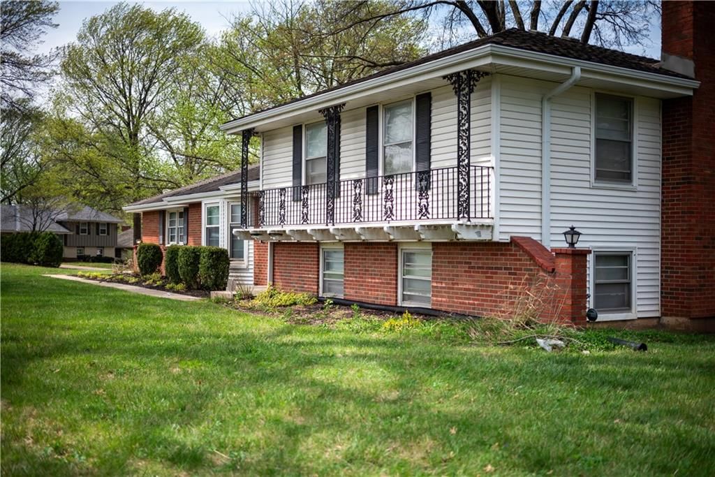 12506 Jackson Avenue, Grandview, MO