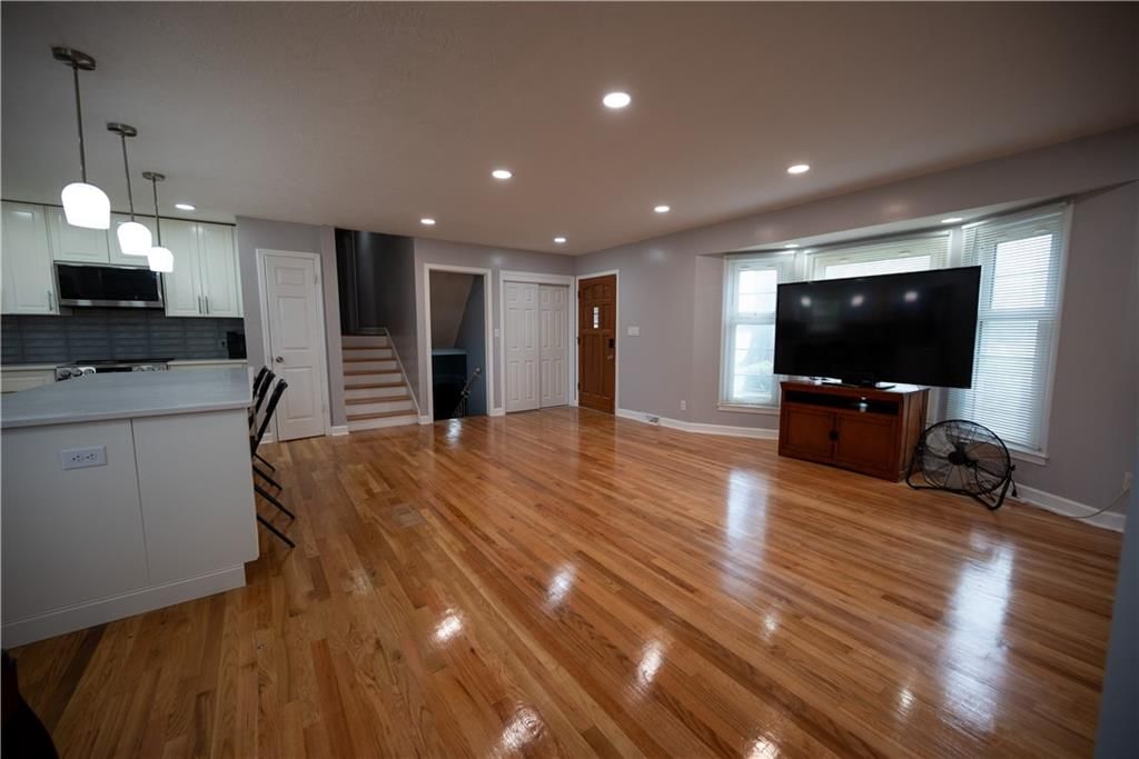12506 Jackson Avenue — photo 2