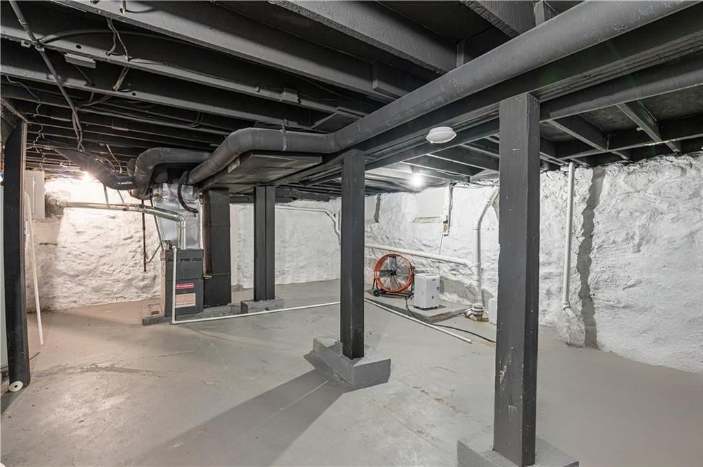 4031 S Benton Avenue — photo 30