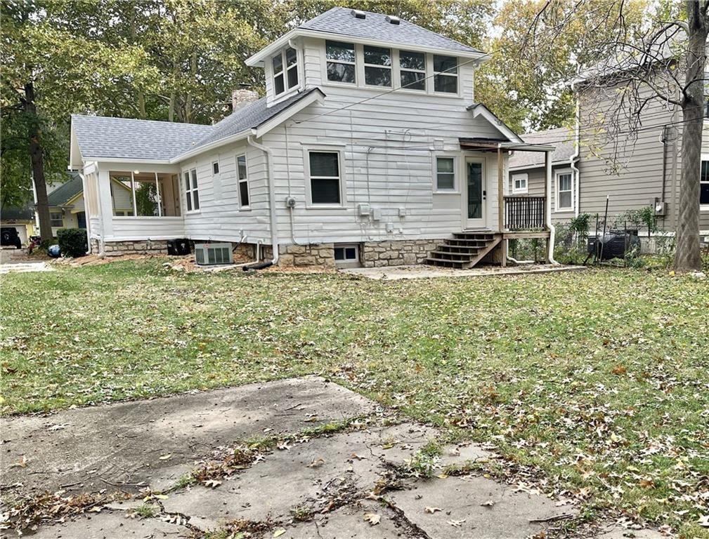 7225 Jefferson Street — photo 2