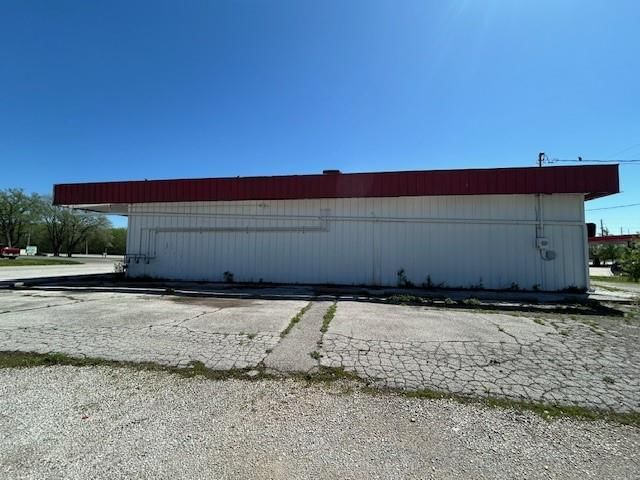 409 W Pine Street — photo 20